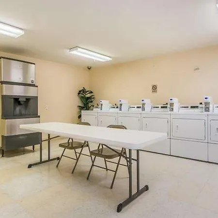 Intown Suites Extended Stay Colorado Springs 